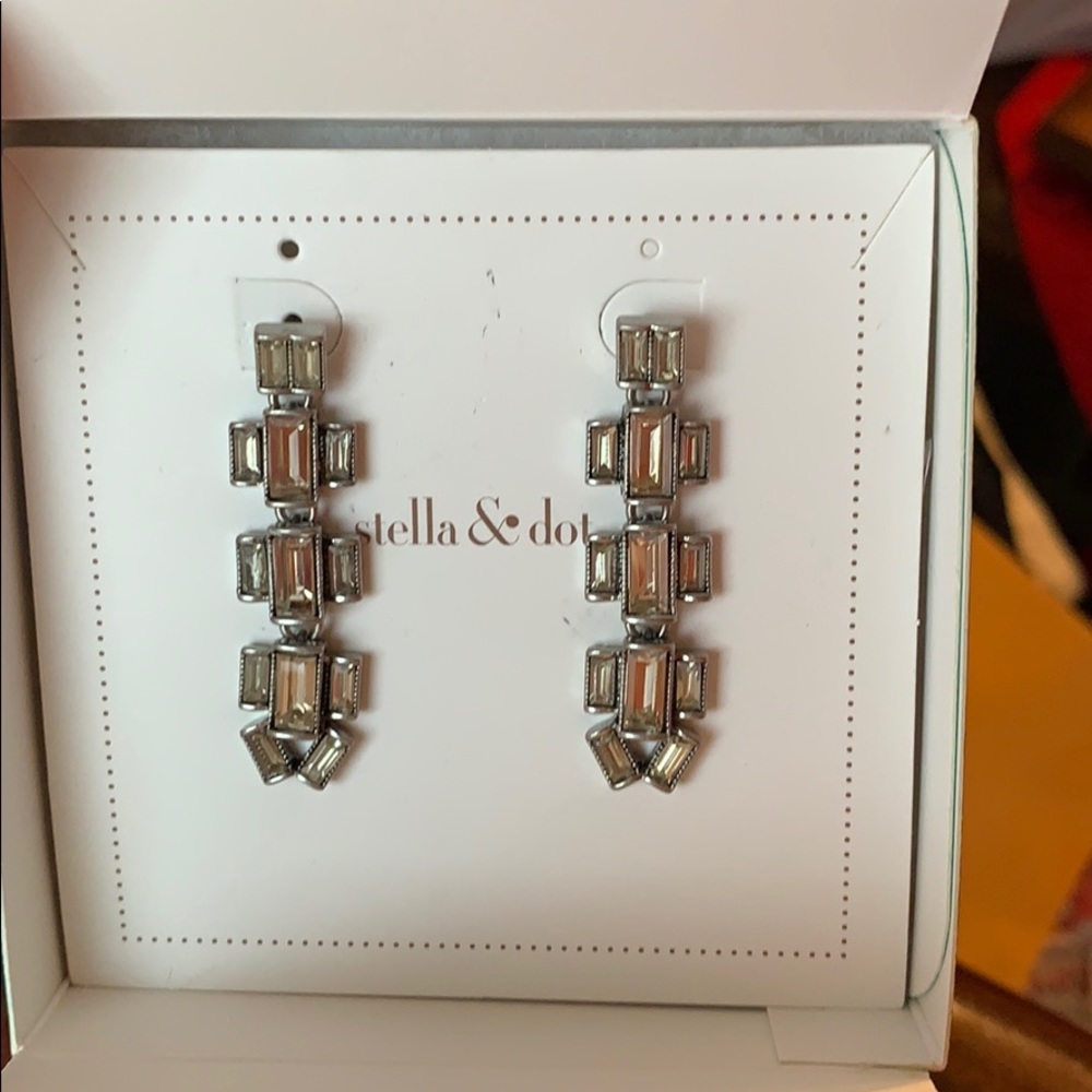 Stella & Dot Hatley Baguette earrings